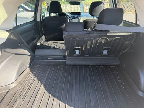 Used 2017 Subaru Crosstrek 2.0i Premium image 8