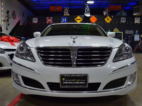 Used 2011 Hyundai Equus Signature RWD image 10