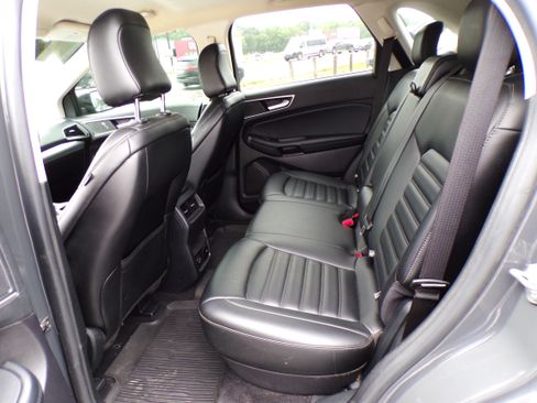 Used 2021 Ford Edge SEL image 6