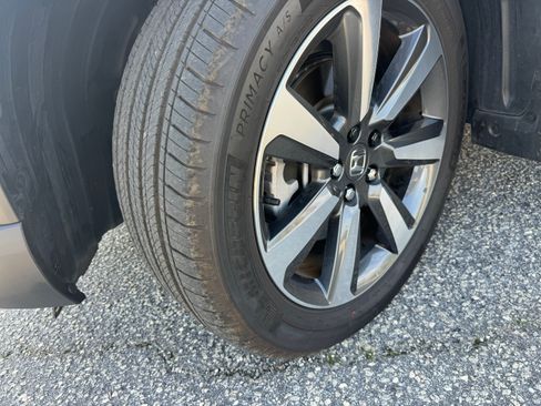 Used 2025 Honda Pilot Touring image 23