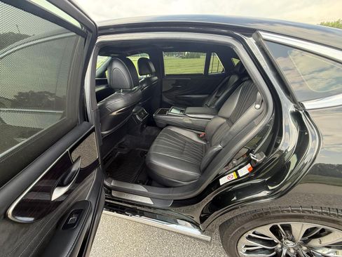 Used 2018 Lexus LS 500 AWD image 13