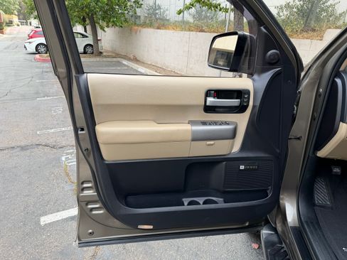 Used 2017 Toyota Sequoia Limited image 14