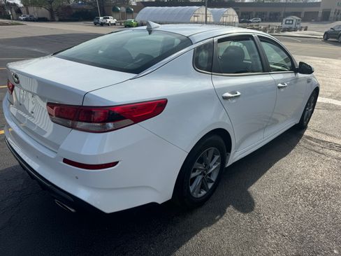 Used 2020 Kia Optima LX image 5