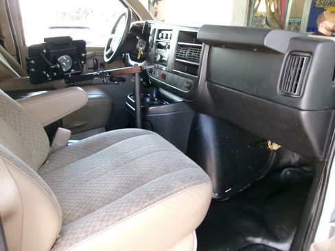 Used 2012 Chevrolet Express 2500 UNAVAIL RWD image 6