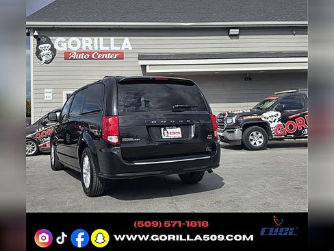 Used 2015 Dodge Grand Caravan SXT image 5