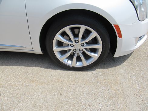 Used 2017 Cadillac XTS Luxury AWD image 10