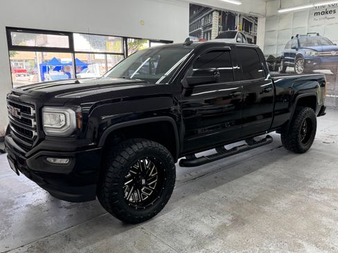 Used 2018 GMC Sierra 1500 SLE image 1