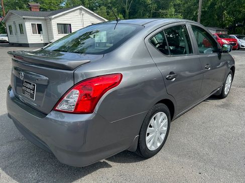 Used 2018 Nissan Versa 1.6 S Plus FWD image 4