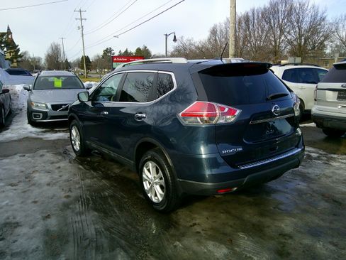 Used 2015 Nissan Rogue SV image 6