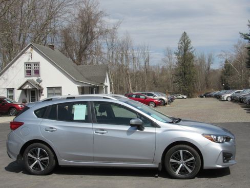 Used 2019 Subaru Impreza 2.0i Sport Premium image 11