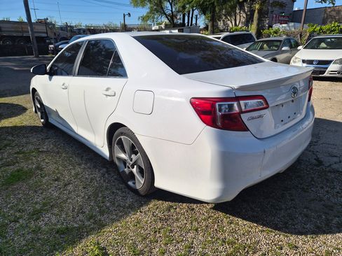 Used 2012 Toyota Camry SE Sedan FWD image 4