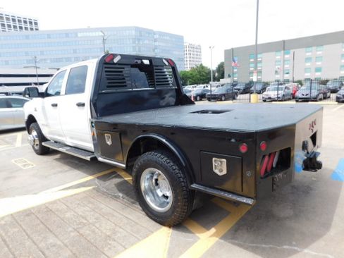 Used 2022 RAM 3500 4x4 Crew Cab Tradesman DRW image 5