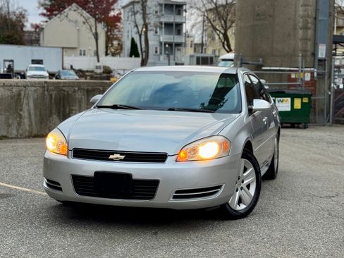Used 2011 Chevrolet Impala image 1