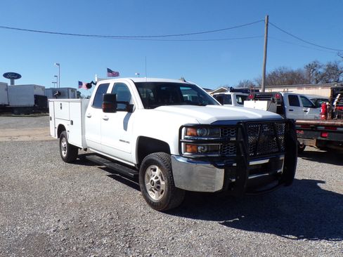 Used 2019 Chevrolet Silverado 2500 LT image 3