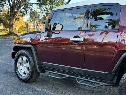 Used 2007 Toyota FJ Cruiser image 28