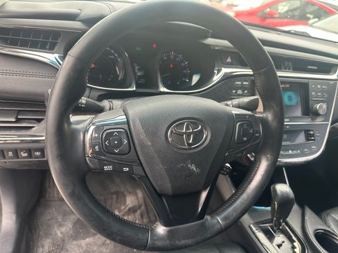 Used 2013 Toyota Avalon XLE Premium image 17
