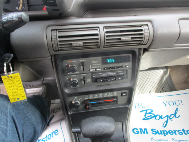 Used 1994 Chevrolet Cavalier RS Convertible FWD image 29
