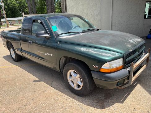 Used 1999 Dodge Dakota 2WD Club Cab SLT image 2
