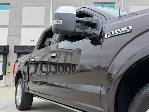 Used 2019 Ford F150 Platinum image 3