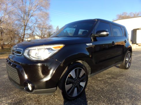 Used 2014 Kia Soul ! image 1