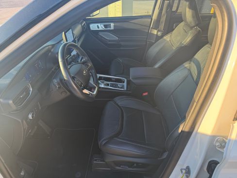 Used 2021 Ford Explorer ST image 5