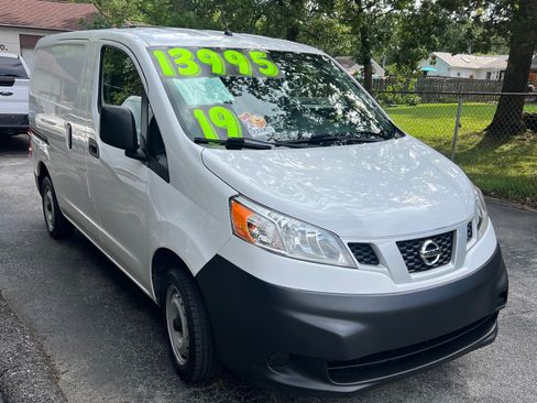 Used 2019 Nissan NV200 S image 4