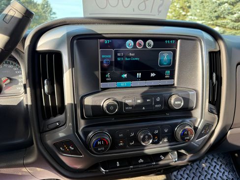 Used 2015 Chevrolet Silverado 1500 LT Z71 image 16