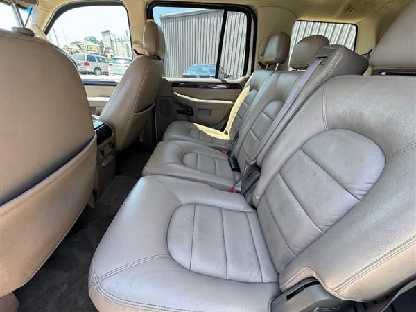 Used 2004 Ford Explorer 2WD Limited image 9