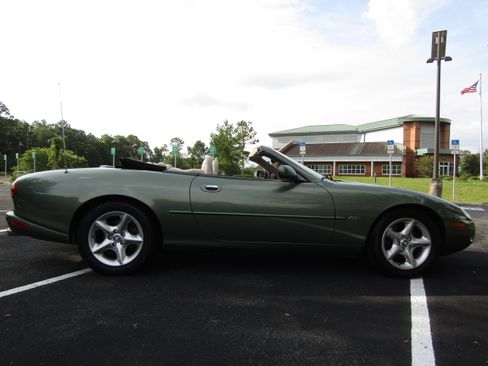Used 2000 Jaguar XK8 Convertible RWD image 7