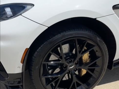 Used 2024 Aston Martin DBX 707 image 4