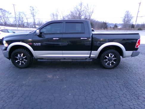 Used 2016 RAM 1500 Laramie image 2