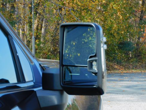 Used 2024 GMC Sierra 3500 AT4 image 19