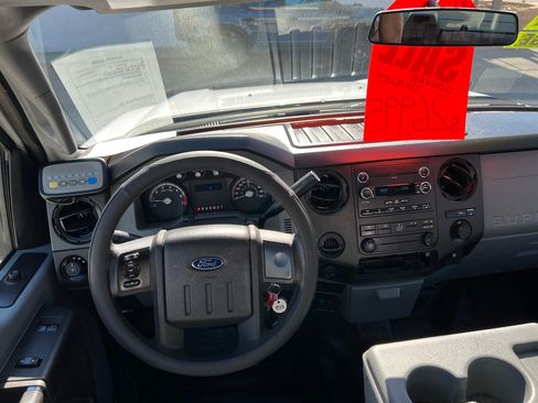 Used 2014 Ford F250 XL image 11
