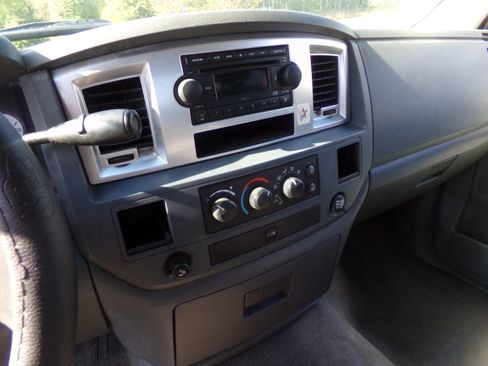 Used 2007 Dodge Ram 3500 Truck SLT image 11