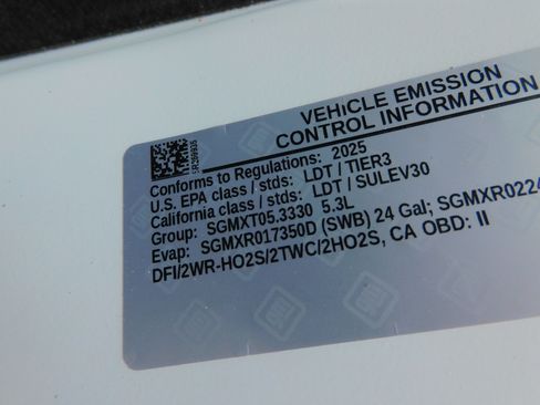 Used 2025 Chevrolet Tahoe 4WD LT image 35