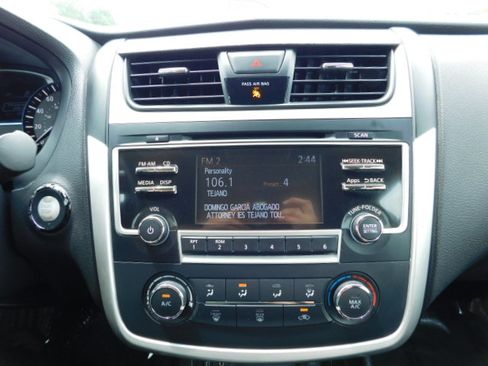 Used 2016 Nissan Altima 2.5 SR FWD image 14