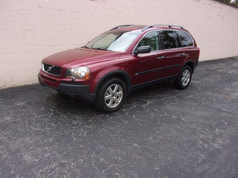 Used 2004 Volvo XC90 2.5T image 1