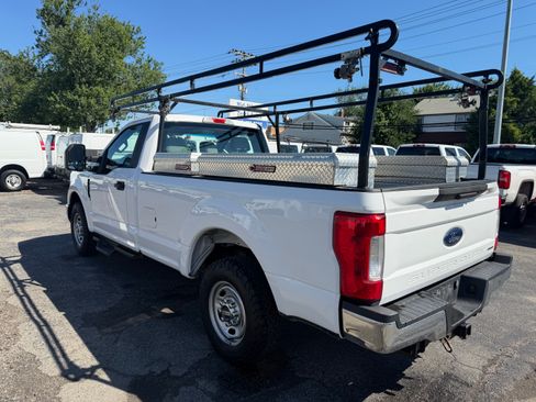 Used 2017 Ford F250 2WD Regular Cab Super Duty image 3