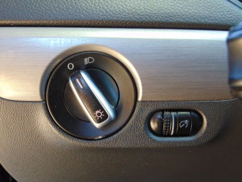 Used 2014 Volkswagen Jetta TDI image 12