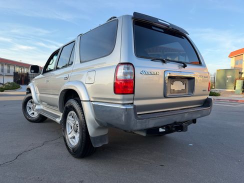 Used 2002 Toyota 4Runner SR5 image 6