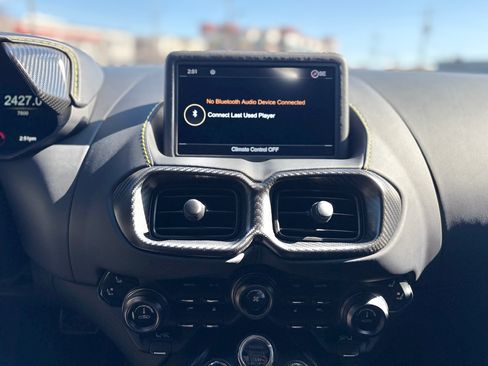 Used 2023 Aston Martin V8 Vantage image 17