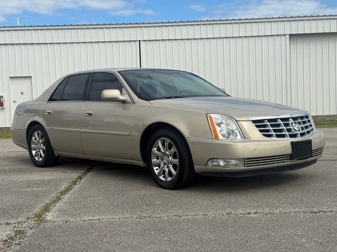 Used 2008 Cadillac DTS image 6