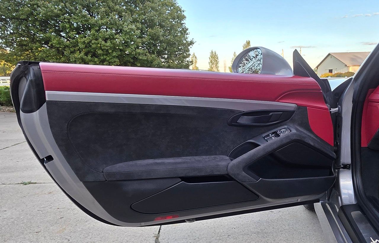 Used 2016 Porsche Boxster Spyder RWD image 56