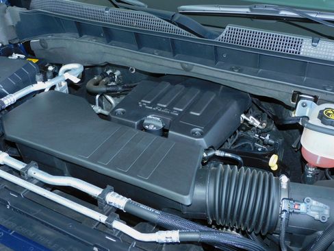 Used 2023 Chevrolet Silverado 1500 LT image 18