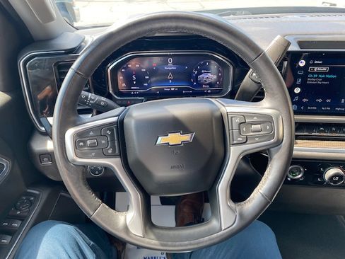 Used 2022 Chevrolet Silverado 1500 LT image 22