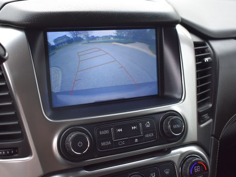 Used 2019 Chevrolet Tahoe 4WD image 17
