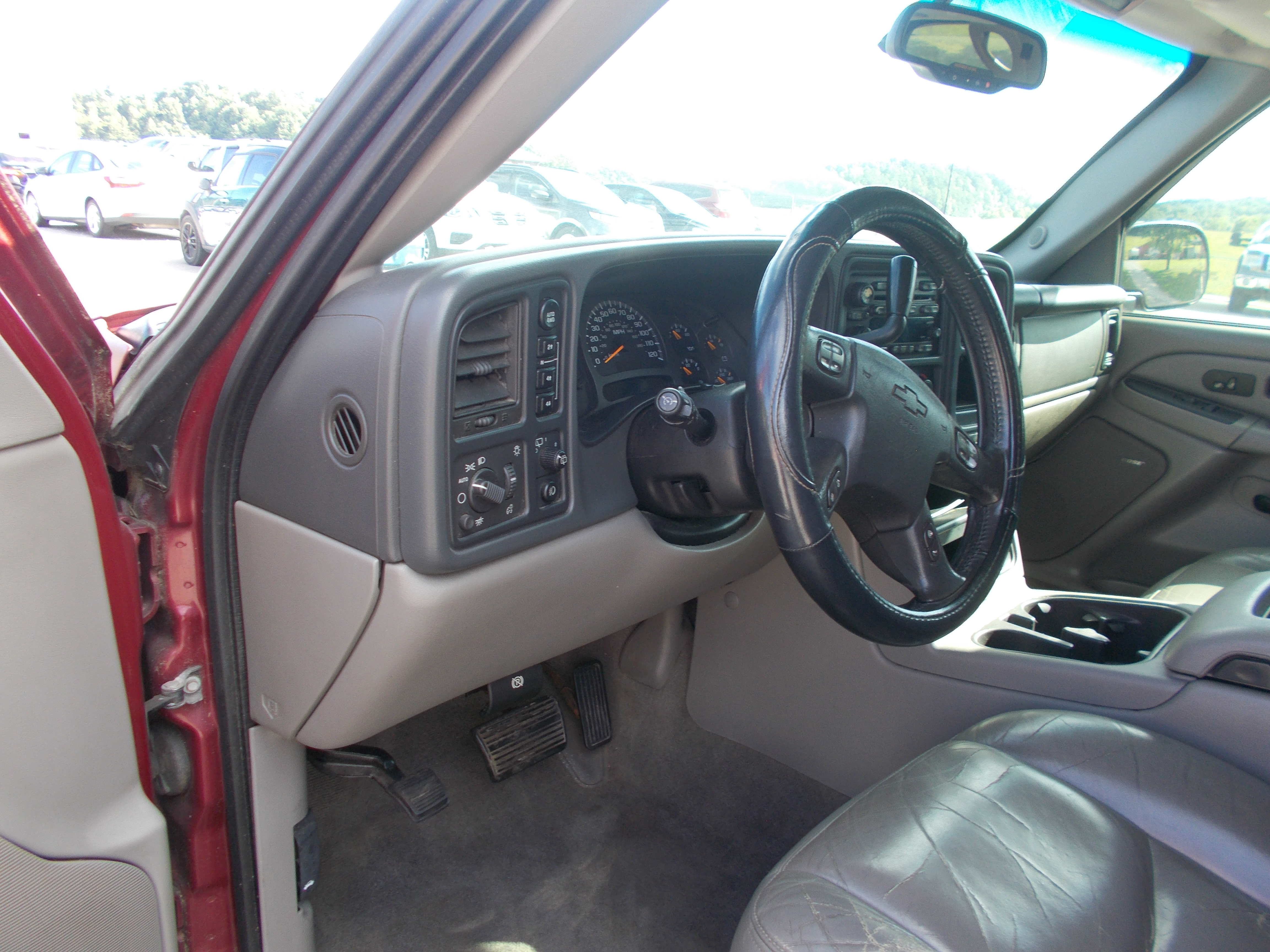 Used 2004 Chevrolet Tahoe 4WD image 6