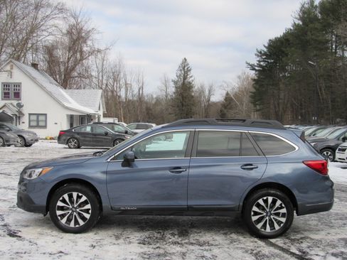Used 2015 Subaru Outback 2.5i Limited image 5