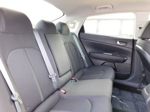 Used 2020 Kia Optima LX image 17