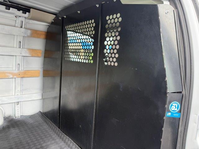 Used 2025 Chevrolet Express 2500 UNAVAIL RWD image 9